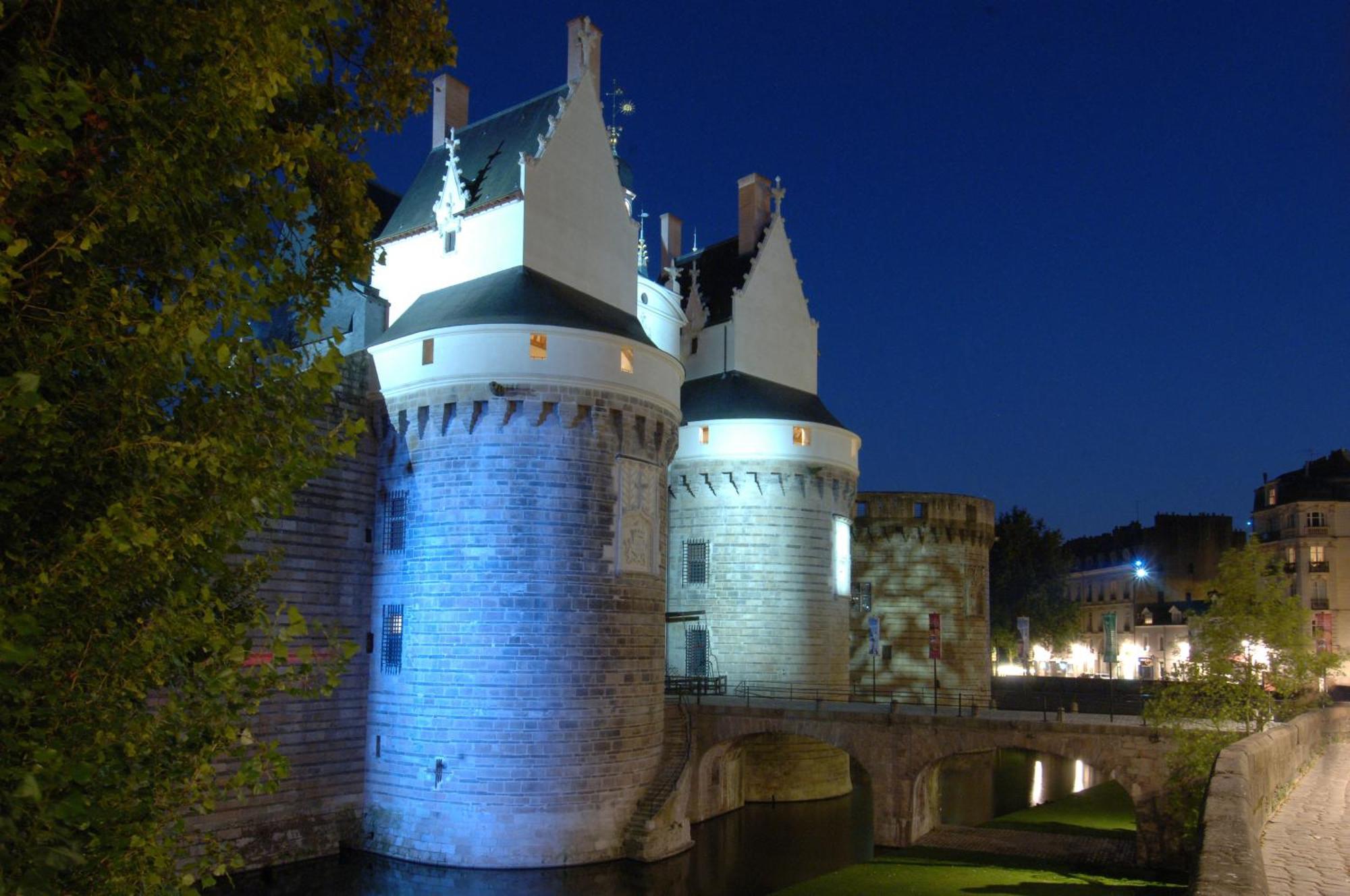 Отель Mercure Nantes Centre Gare Экстерьер фото