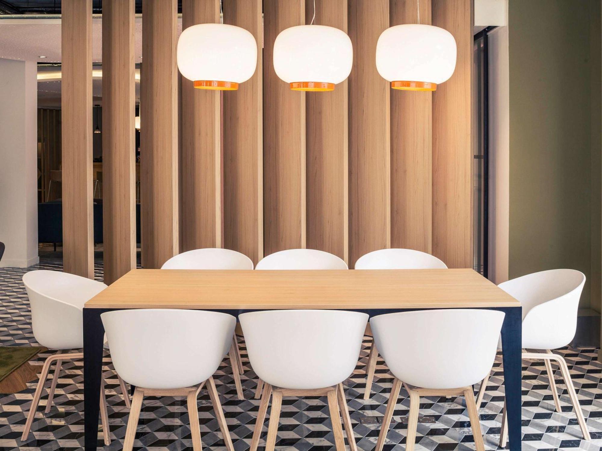 Mercure Nantes Centre Gare Экстерьер фото